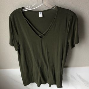 Old Navy Size L V Neck Tee Shirt